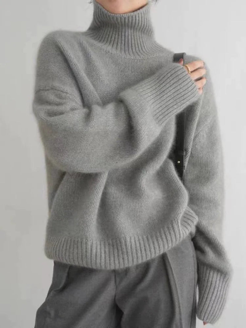 Sweter Damski z Golfem Oversize Ściągacz